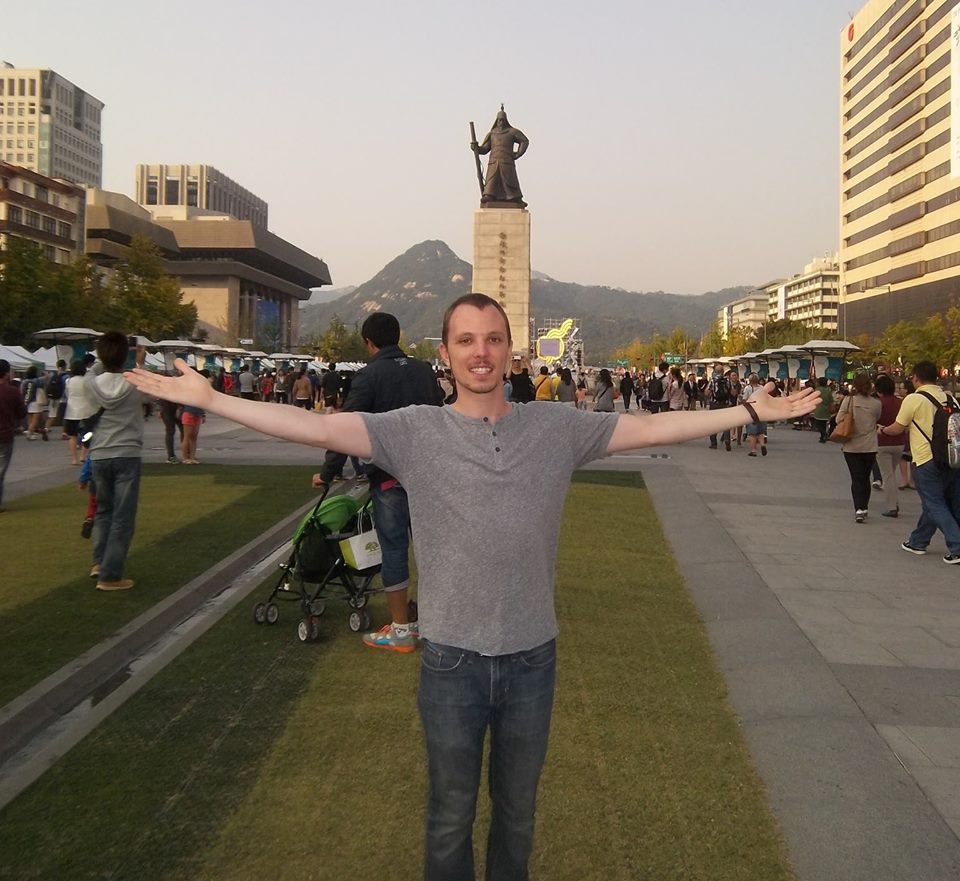 Tim at famous statue in Seoul